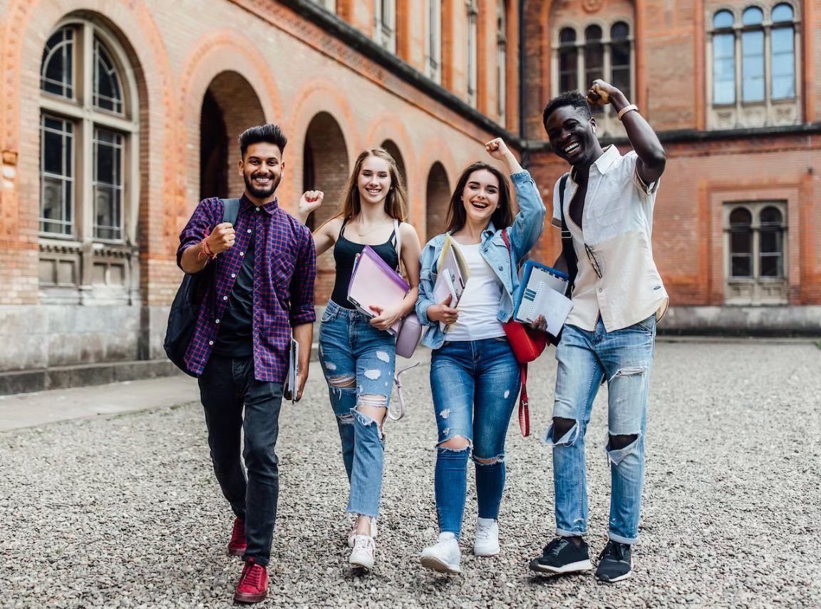 Top 8 Universities in UK 2027: Rankings, Fees & Acceptance Rate